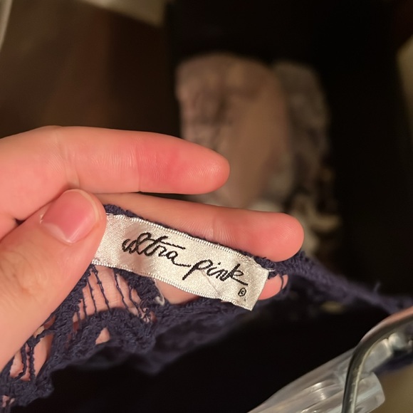 Ultra Pink Blue Crocheted Lined Top - Picture 5 of 6